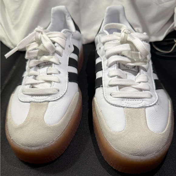 Adidas Women’s Sambae Shoes W/Size 8 “ - Picture 5 of 7